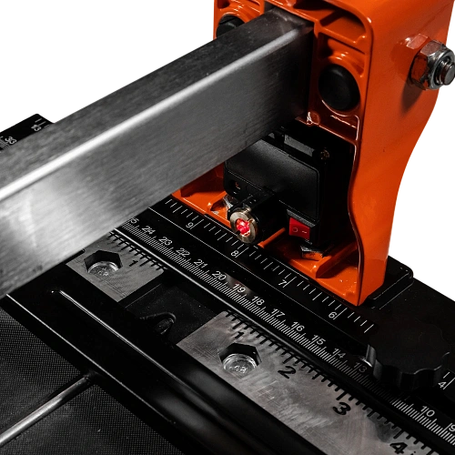 Монорельсовый плиткорез 80 см с толщиной до 16 мм из прочного алюминиевого сплава. ASPRO-MTC2-800 14 850 ₽ (превью)